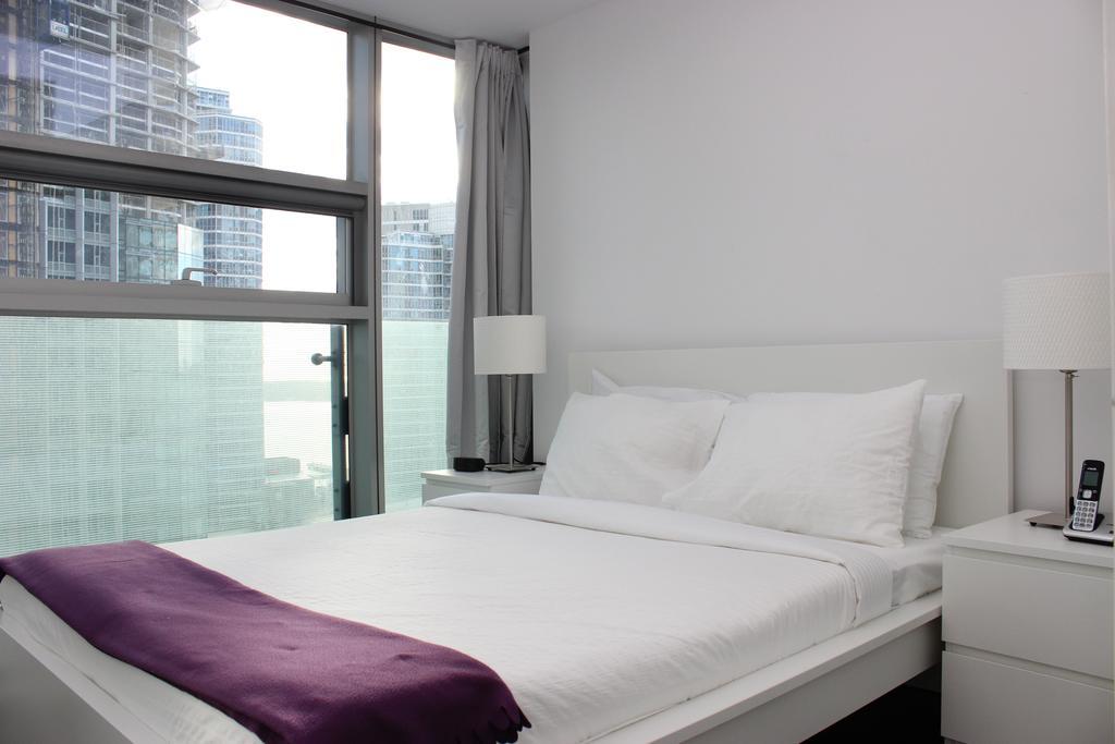 Atlas Suites- Furnished Apartments-College Street, Toronto Exteriör bild