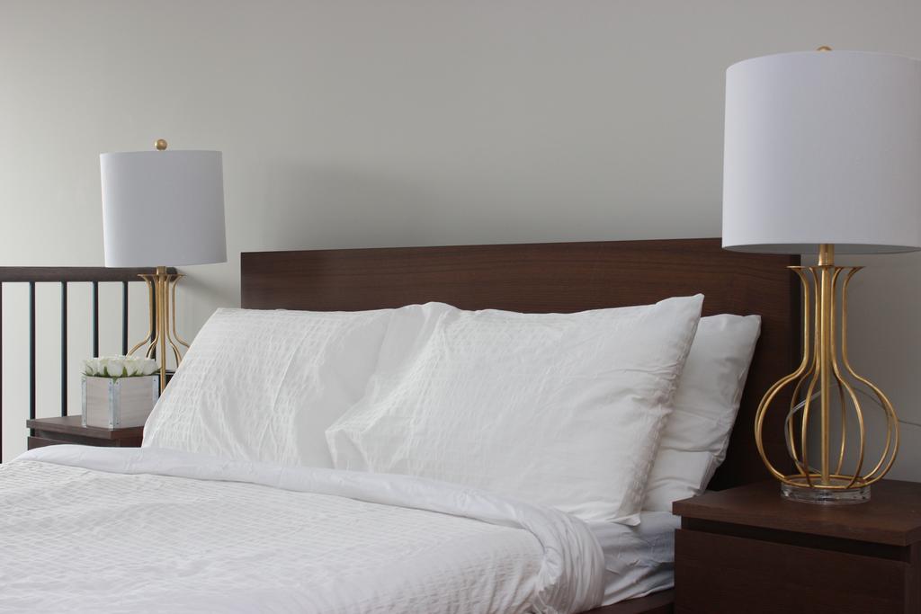Atlas Suites- Furnished Apartments-College Street, Toronto Exteriör bild